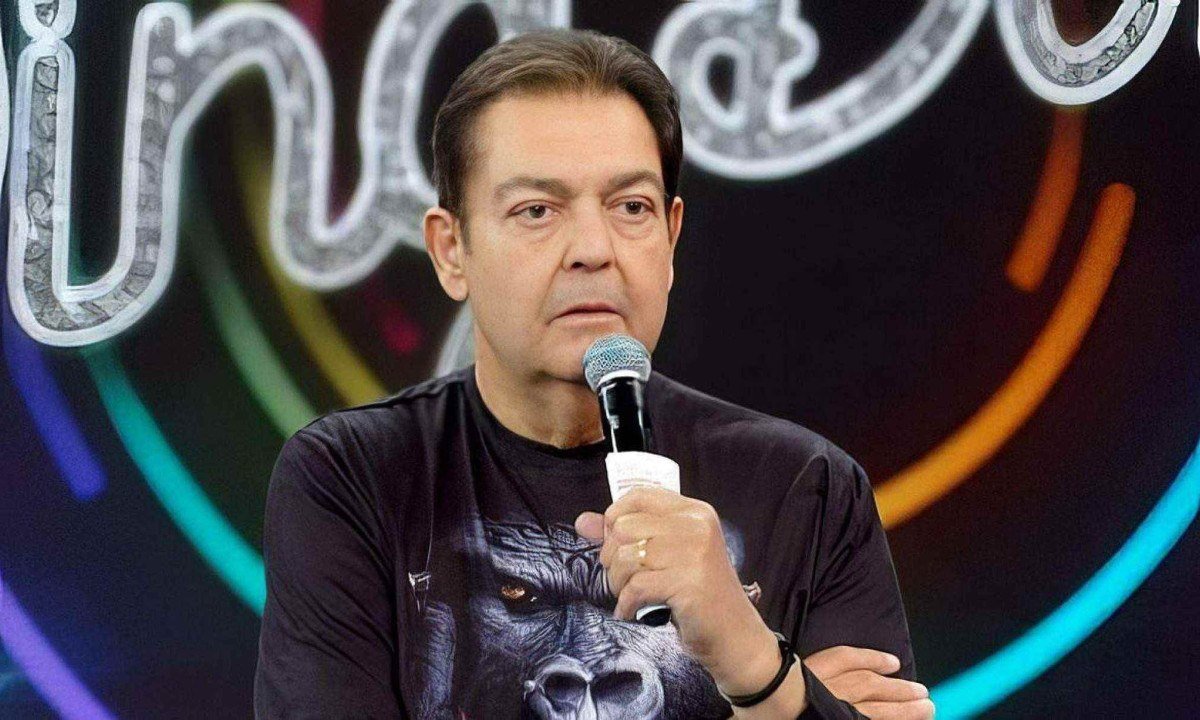 Faustão em hospital em foto de 2023, enquanto fazia exames para acompanhar o funcionamento do coração que recebeu via transplante -  (crédito: Instagram/Fausto Silva)