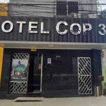 Classificado com 2 estrelas, o hotel simples, vale destacar, teve o nome alterado e cobra estadias amplamente mais caras do que há dois anos -  (crédito: Booking.com)