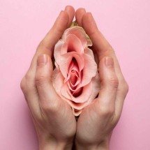Mulher de 20 anos sofre de distúrbio que causa orgasmos constantes - FreePik