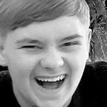 Assassinato na escola: adolescente de 15 anos mata colega durante intervalo - South Yorkshire Police/PA