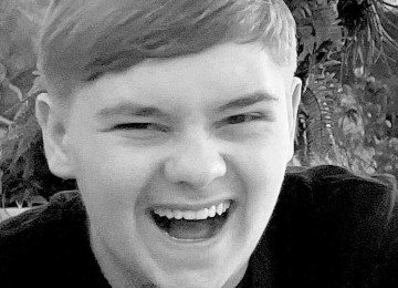 Harvey Willgoose morreu a facadas dentro da escola em que estudava -  (crédito: South Yorkshire Police/PA)