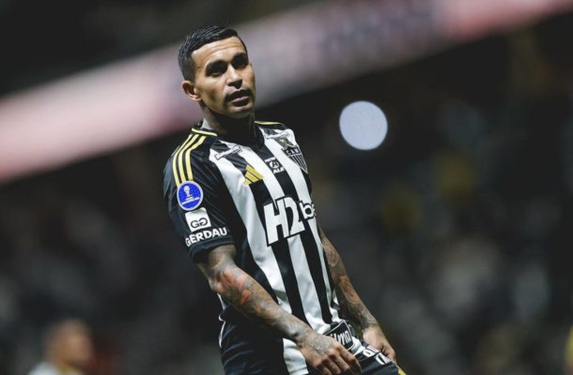 STJD mantém suspensão de Dudu por ofensas a Leila Pereira