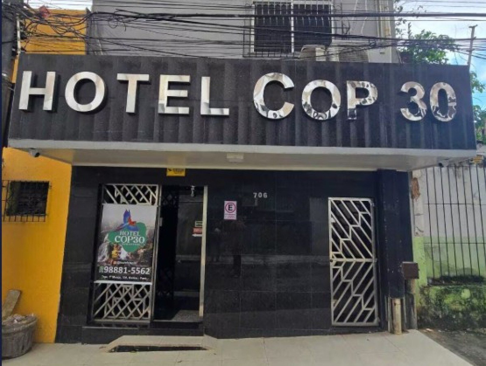 Classificado com 2 estrelas, o hotel simples, vale destacar, teve o nome alterado e cobra estadias amplamente mais caras do que há dois anos-Booking.com