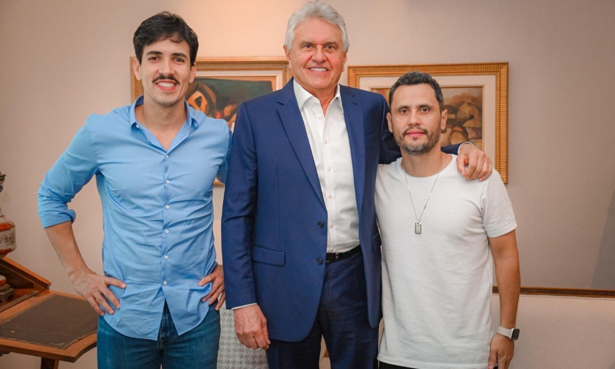 O deputado federal Euclydes Pettersen, presidente do Republicanos em Minas, o governador de Goiás, Ronaldo Caiado, e o senador Cleitinho