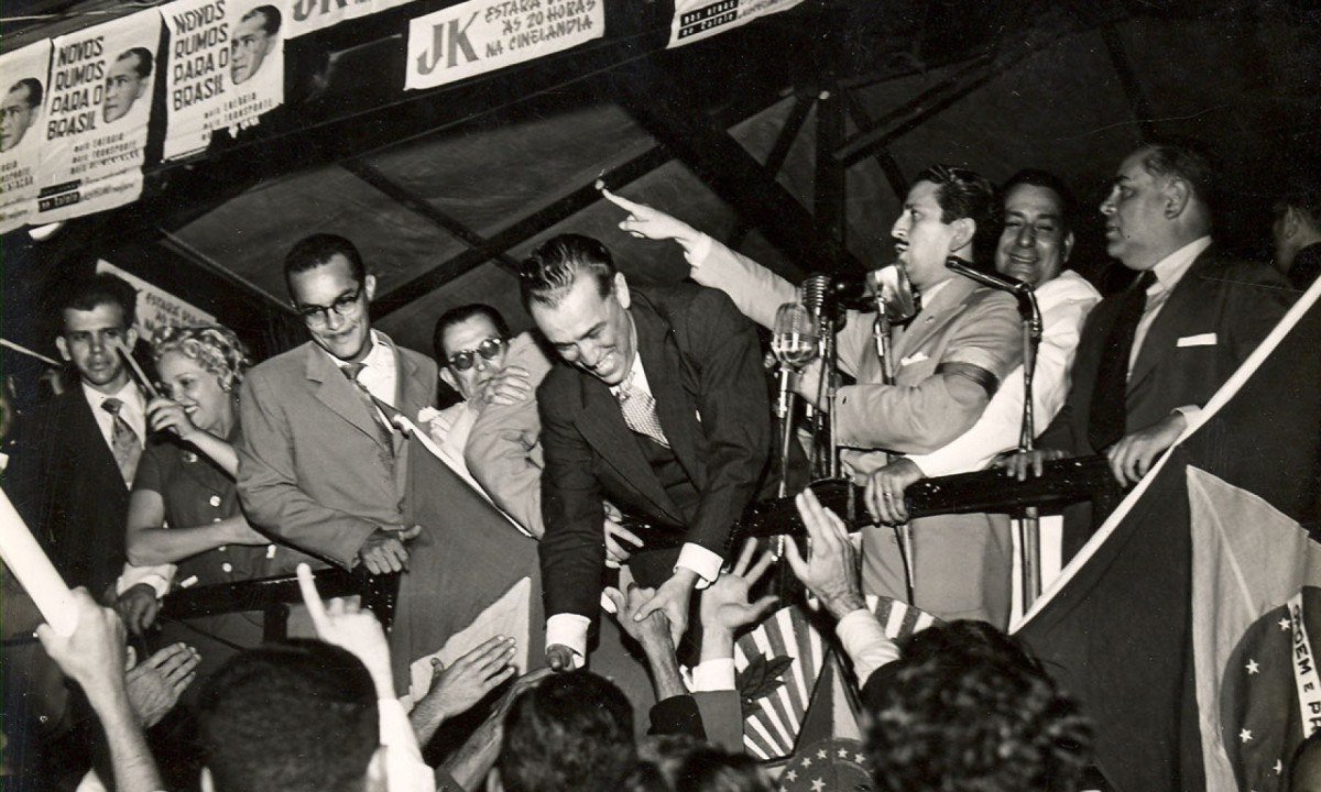 Comício de Juscelino Kubitschek no Rio de Janeiro