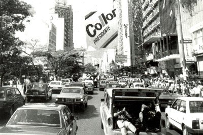 Campanha do candidato a presidente da República Fernando Collor na Avenida Afonso Pena, no Centro de BH, em 1989
 -  (crédito: Evandro Santiago/EM/D.A Press – 22/8/89)