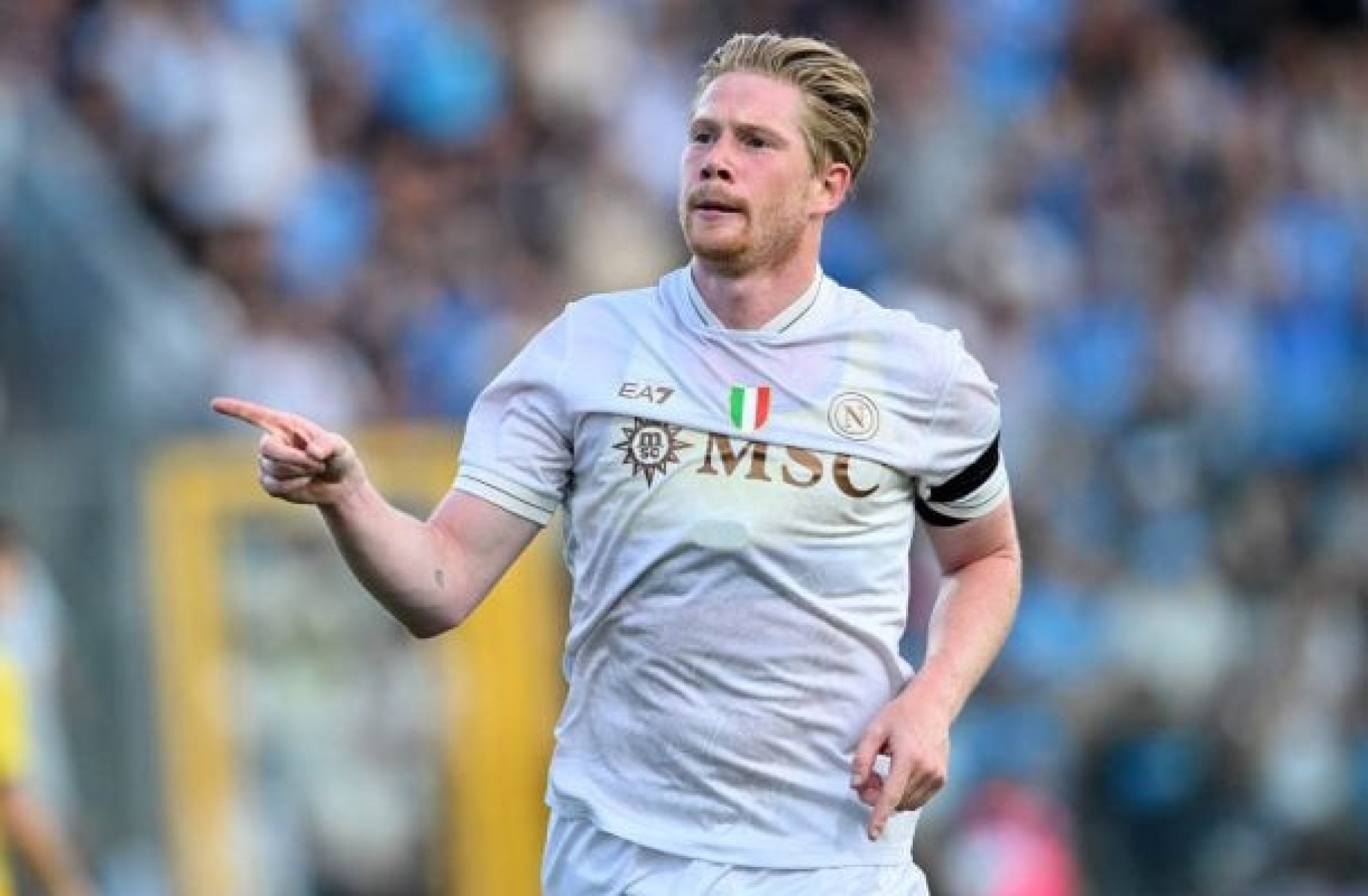 De Bruyne marca primeiros gols pelo Napoli