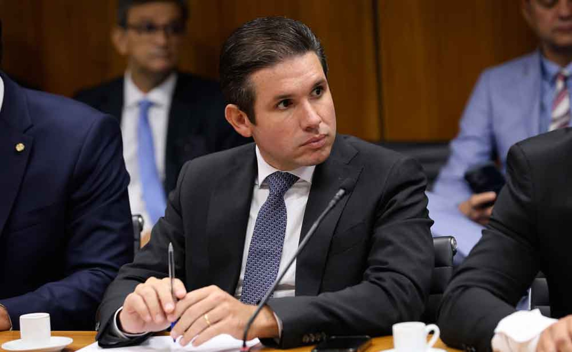 O presidente da Câmara, Hugo Motta, foi impedido fisicamente de assumir sua cadeira, por cerca de 7 minutos - (crédito: Marina Ramos/Câmara dos Deputados – 1º/2/25) O presidente da Câmara, Hugo Motta, foi impedido fisicamente de assumir sua cadeira, por cerca de 7 minutos - (crédito: Marina Ramos/Câmara dos Deputados – 1º/2/25)