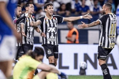 O Santos visitou o Cruzeiro neste domingo, 10/8, pelo BrasileirÃ£o. Veja como o Jogada10  avaliou a performance dos santistas, que venceram por 2 a 1.  Foto: Raul Baretta / Santos -  (crédito: Raul Baretta / Santos)