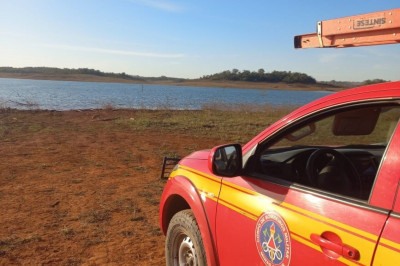 Corpo de Bombeiros de Araguari realizou o resgate do corpo -  (crédito: CBMMG)