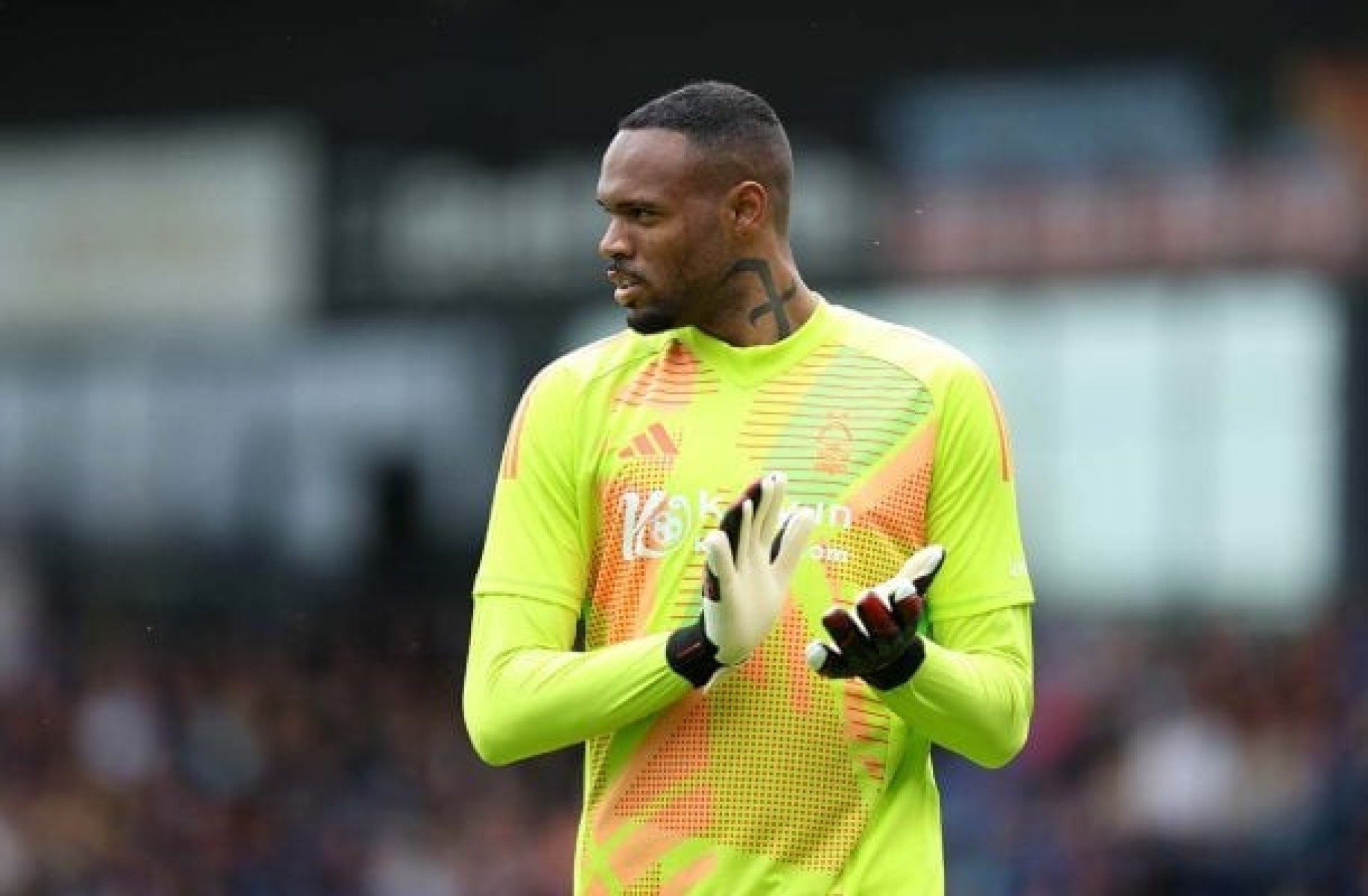 Em negociação avançada com Palmeiras, Carlos Miguel muda de ideia sobre priorizar Corinthians