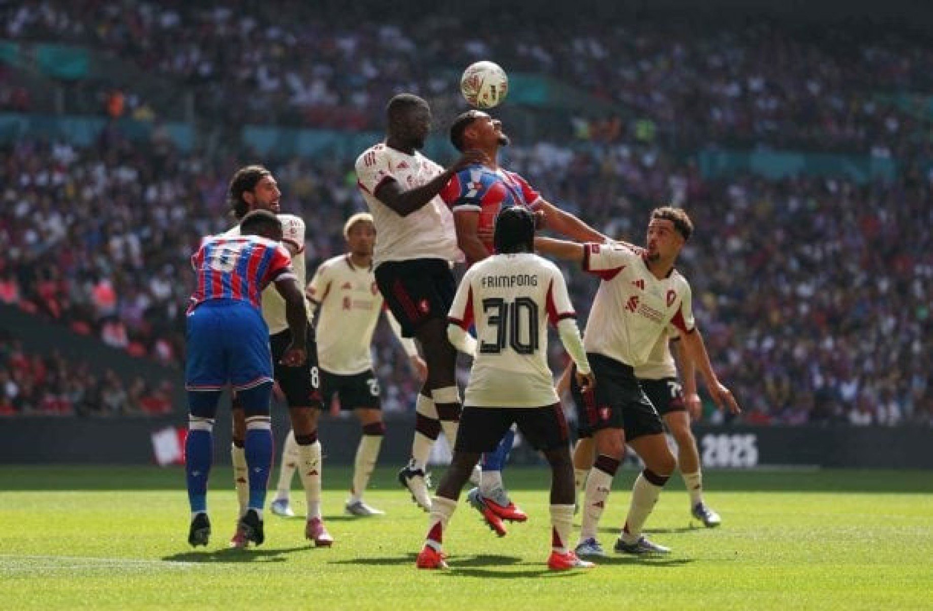 Crystal Palace vence o Liverpool nos pênaltis e conquista a Supercopa da Inglaterra