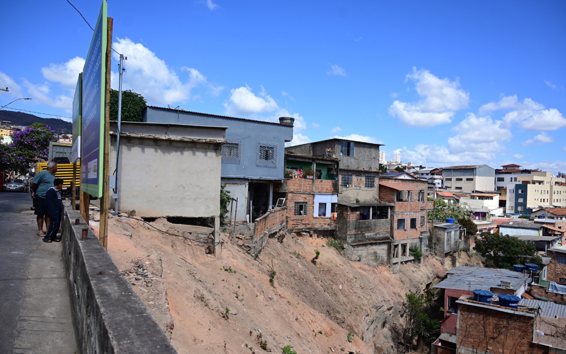 Relatório do Tribunal de Contas da União incluiu também obras na Vila Cônego Pinheiro, em BH