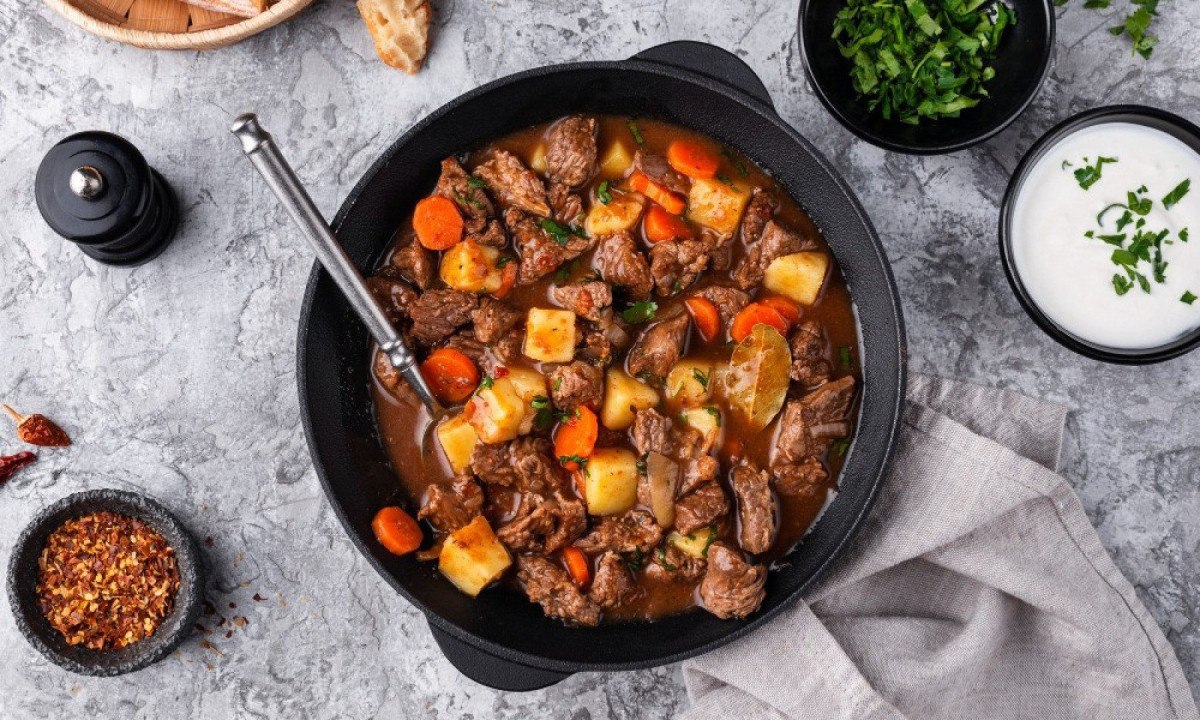 Muitos dos melhores pratos de carne vermelha na gastronomia mundial são feitos com músculo como os boeuf bourguignon, daube de boeuf, o carbonnade belga e muitos outros -  (crédito: Freepik)