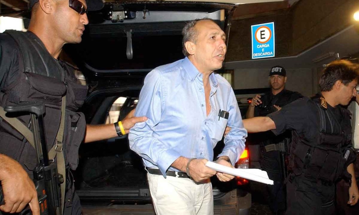 Até o caso de Hildebrando Pascoal, a Câmara precisava conceder licença para que o STF processasse parlamentares por crimes comuns - (crédito: ANTONIO CRUZ/AGÊNCIA BRASIL – 8/3/2005) Até o caso de Hildebrando Pascoal, a Câmara precisava conceder licença para que o STF processasse parlamentares por crimes comuns - (crédito: ANTONIO CRUZ/AGÊNCIA BRASIL – 8/3/2005)