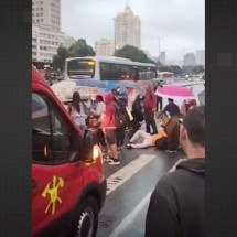 Seis pessoas são atropeladas na Avenida Presidente Vargas, no Centro do Rio