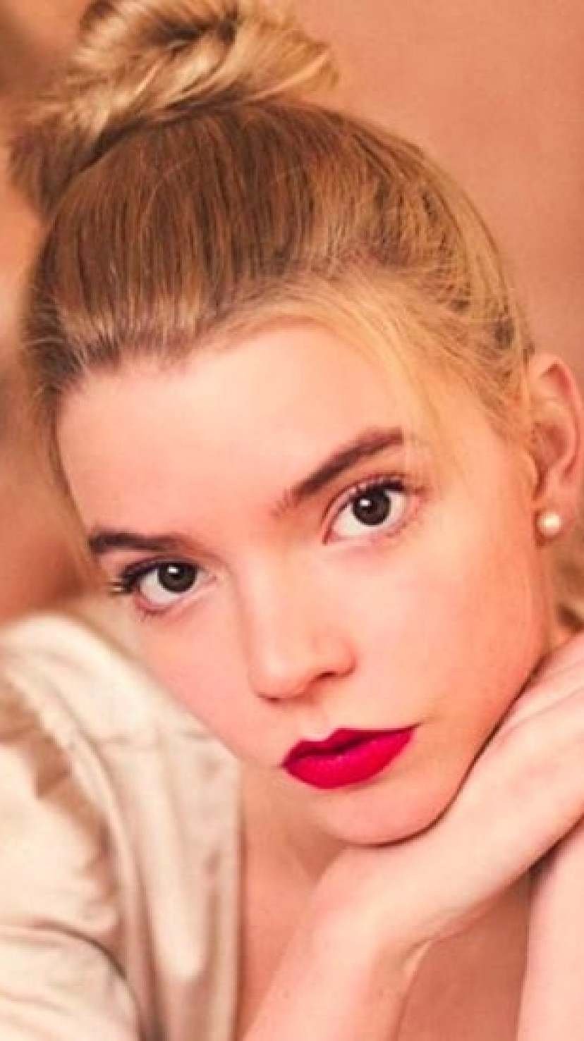 Atriz é apontada como a mulher mais linda do mundo; você concorda? - reprodução/instagram