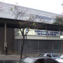 E assim nasce um clube de basquete - Jorge Gontijo/Estado de Minas - 29/9/2003