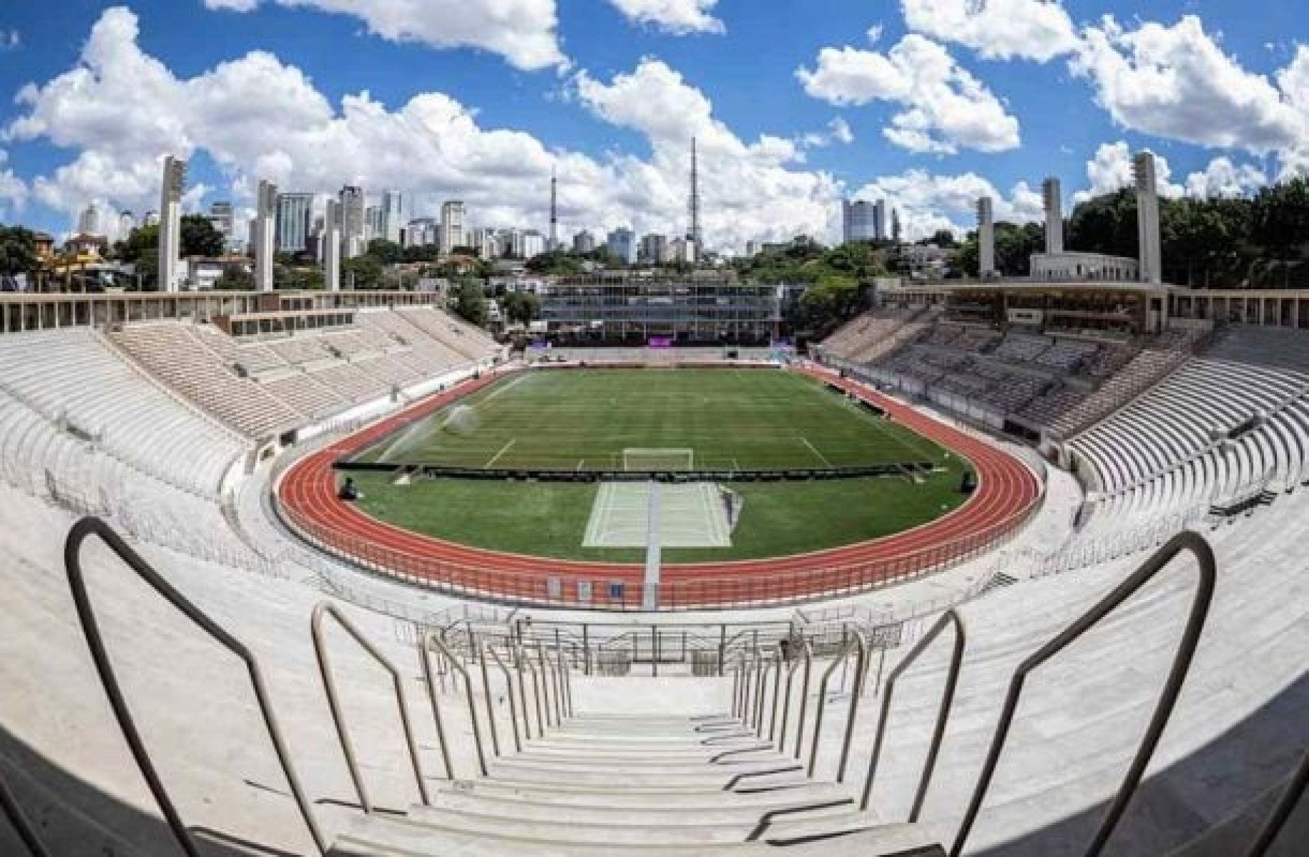 Flamengo possui conversas para mandar jogo no Pacaembu
