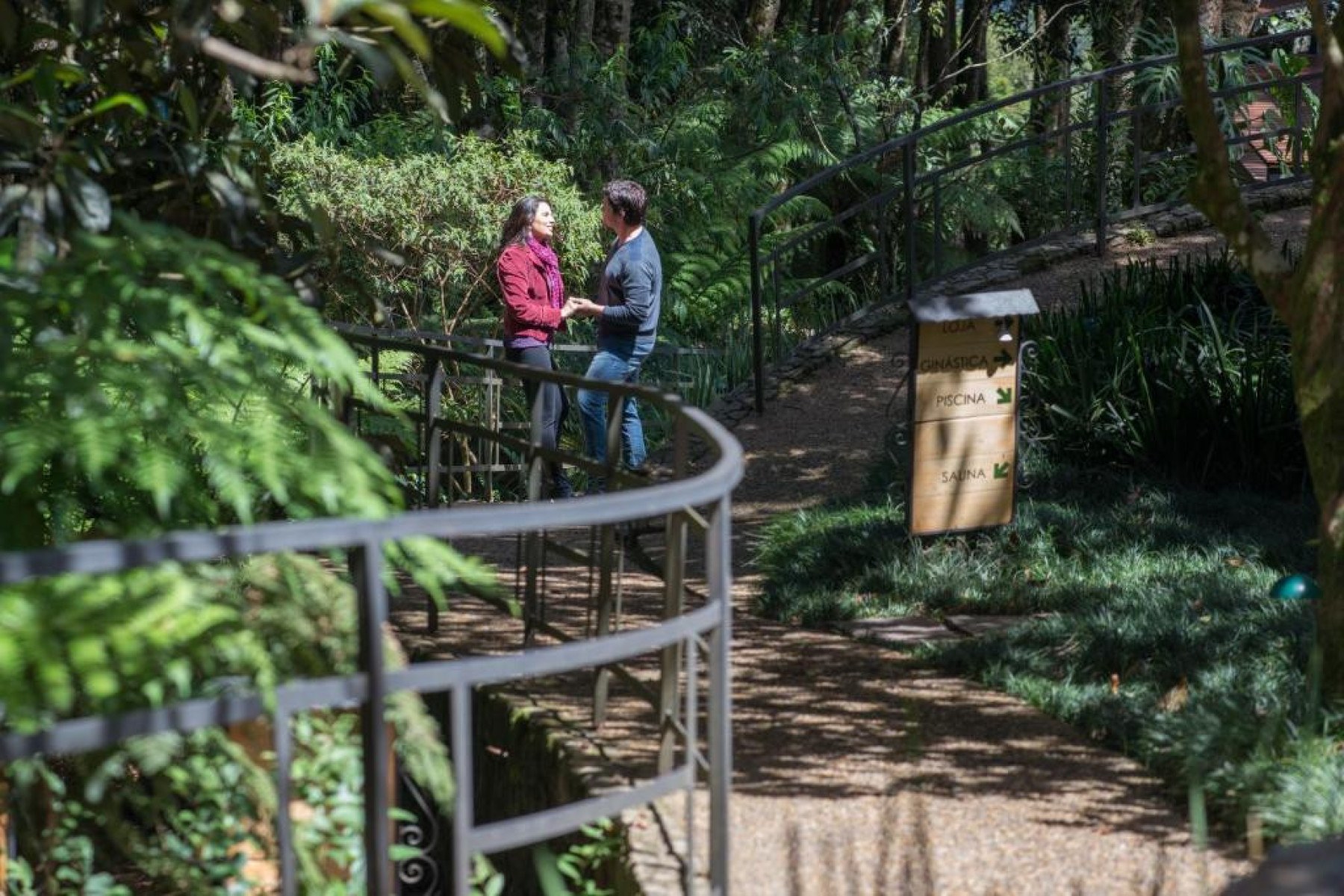 A localização na Serra da Mantiqueira permite explorar trilhas próximas, como a Pedra Partida 
- Kuriuwa Hotel/Divulgação 