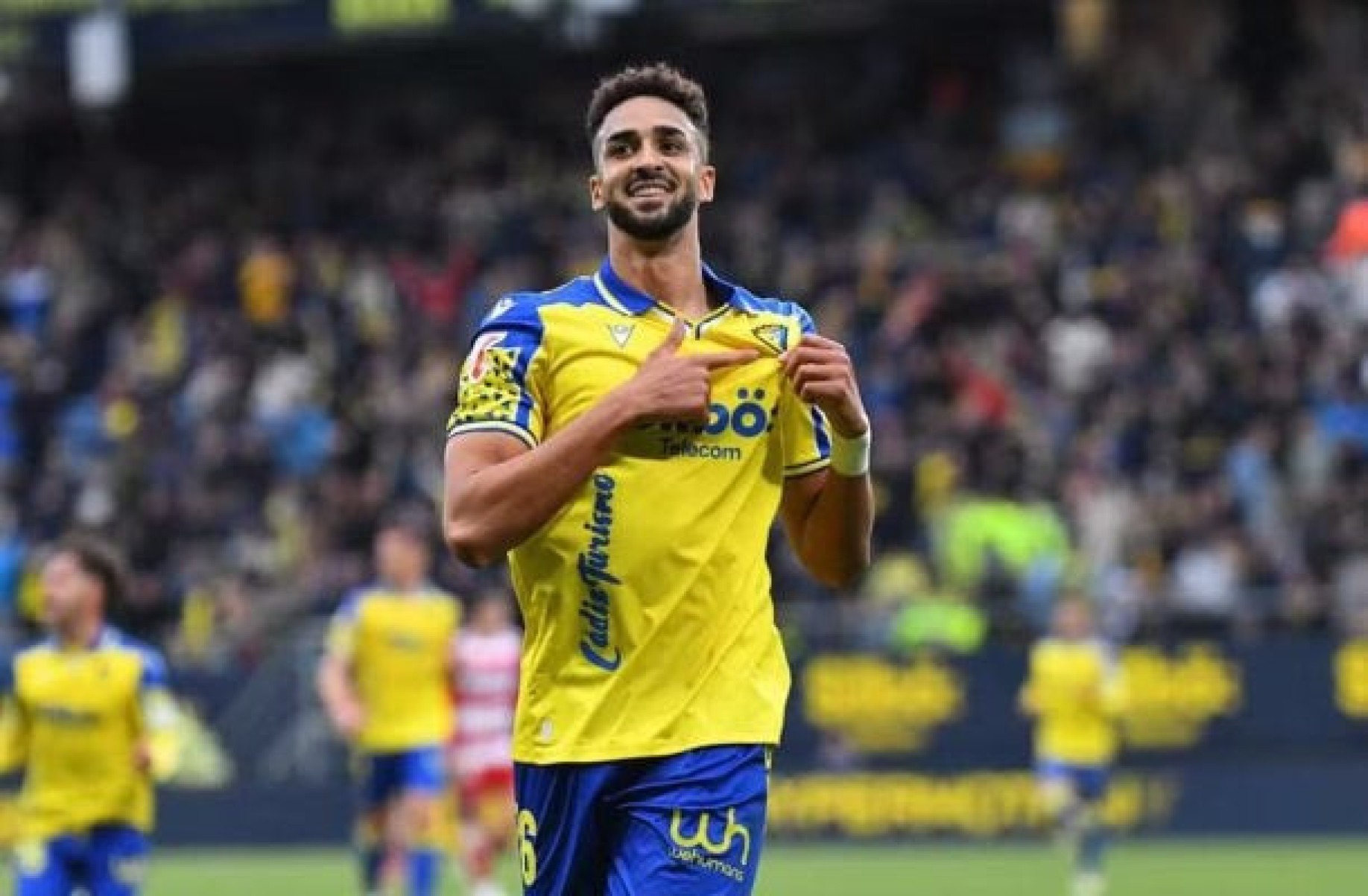 Botafogo chega a acordo com Chris Ramos, do Cádiz, e mira plano A para a zaga