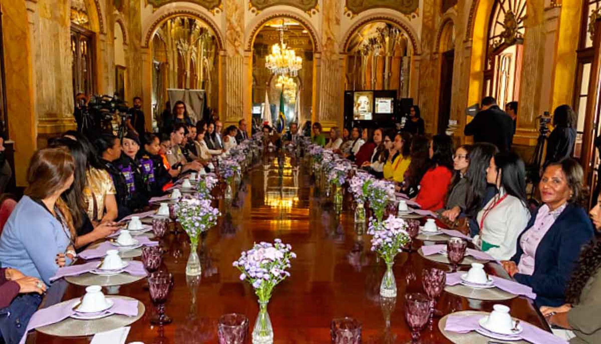 Reunião entre MPMG e governo de Minas