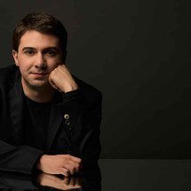 Pianista Bernardo Santos se apresenta hoje na Sala Sérgio Magnani - Mara d'Elean/divulgação