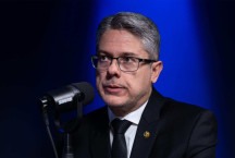 Impeachment de Moraes, redes e fac&#231;&#245;es: as respostas contundentes do senador Vieira