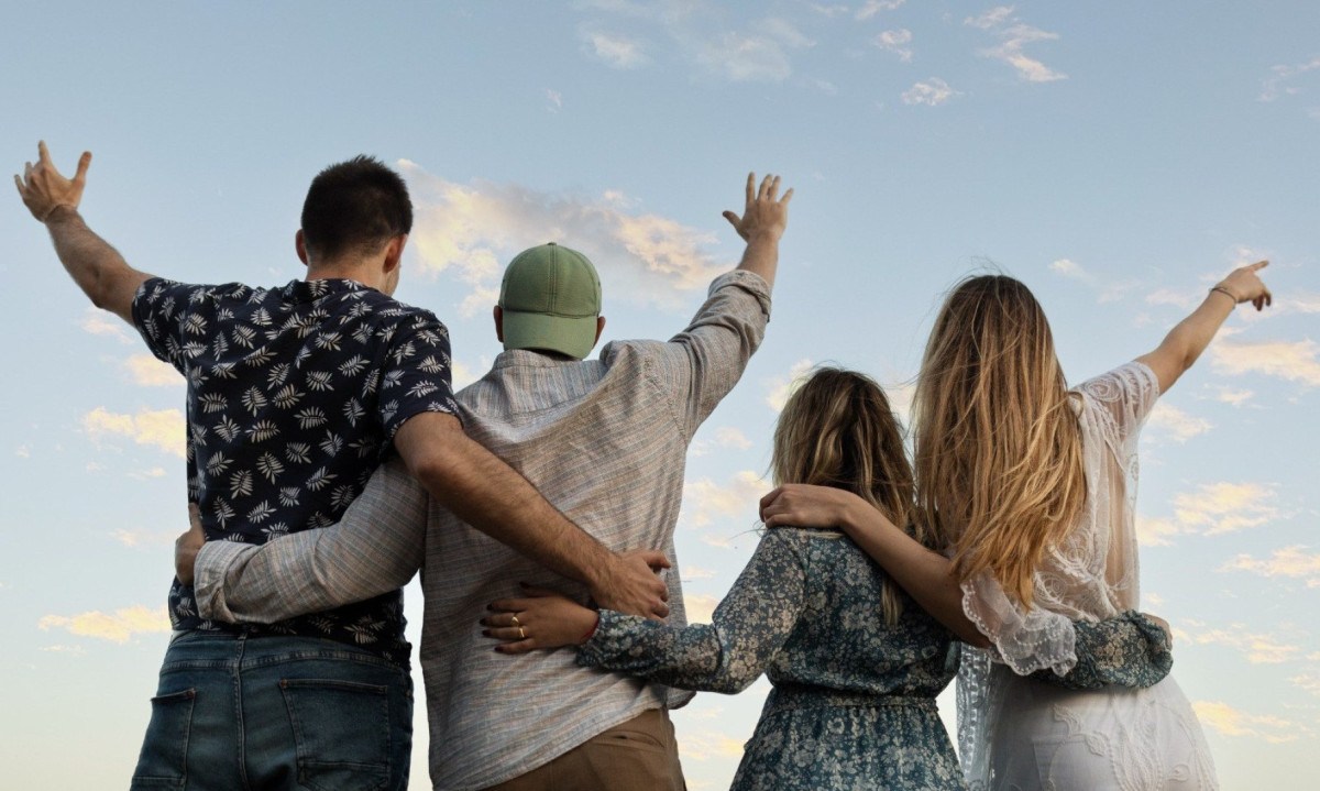 Viver sem amigos é algo quase impossível, pois é por meio deles que exercitamos a ética, conhecemos limites, vemos a nós mesmos e reconhecemos o bem -  (crédito: freepik)