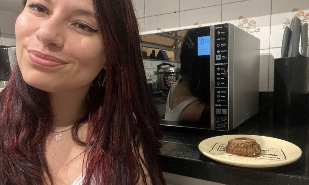 Para a jornalista Ana Carolina Ribeiro, usar o micro-ondas é uma forma de garantir agilidade e praticidade na cozinha