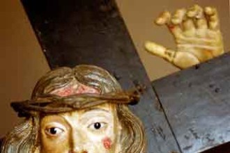 Livro reúne reflexões de Angelo Oswaldo sobre a arte barroca 