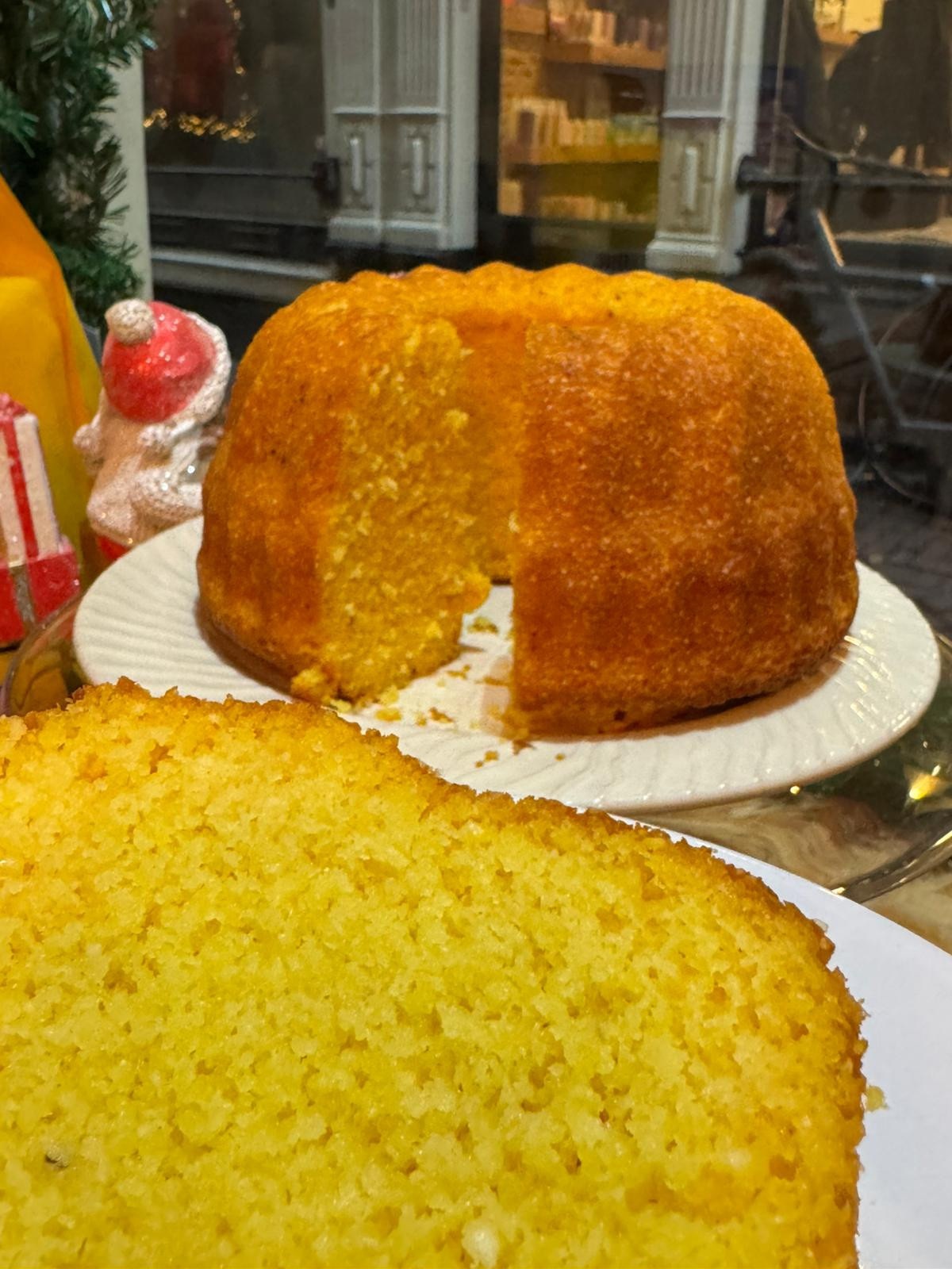 Bolo de milho do Little Brazil, cafeteria em Amsterdã