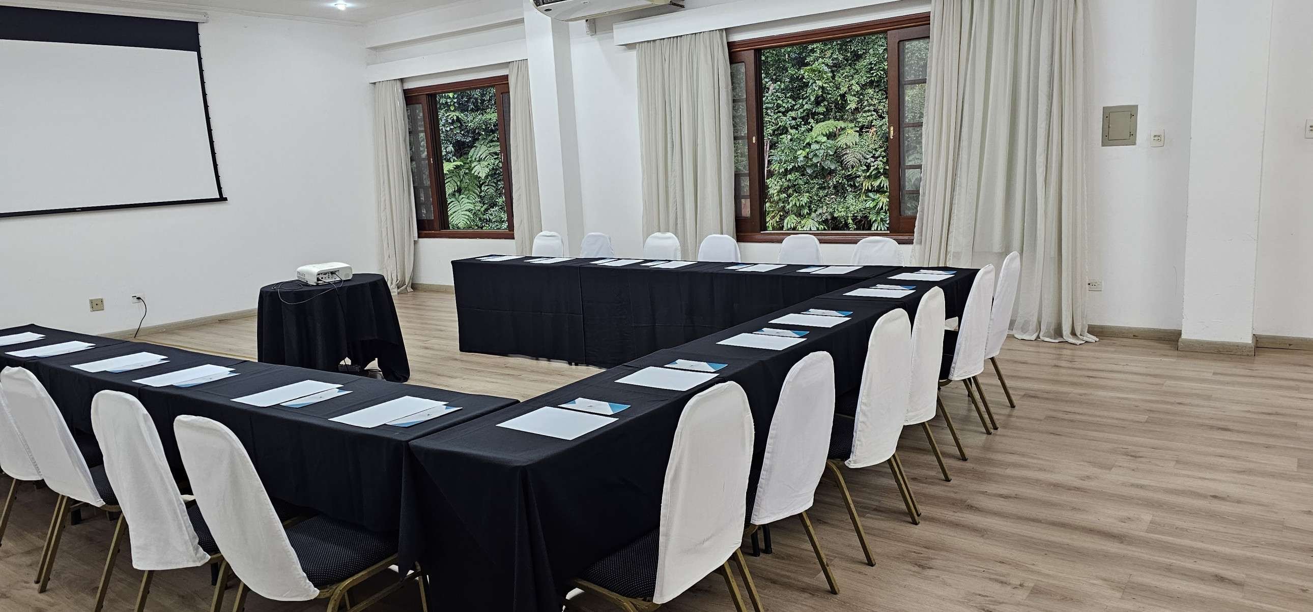 Setor hoteleiro impulsiona eventos corporativos - DINO