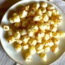 Para comer sem parar: marcas apostam no pão de queijo "pipoca" - Roselanche/Divulgação