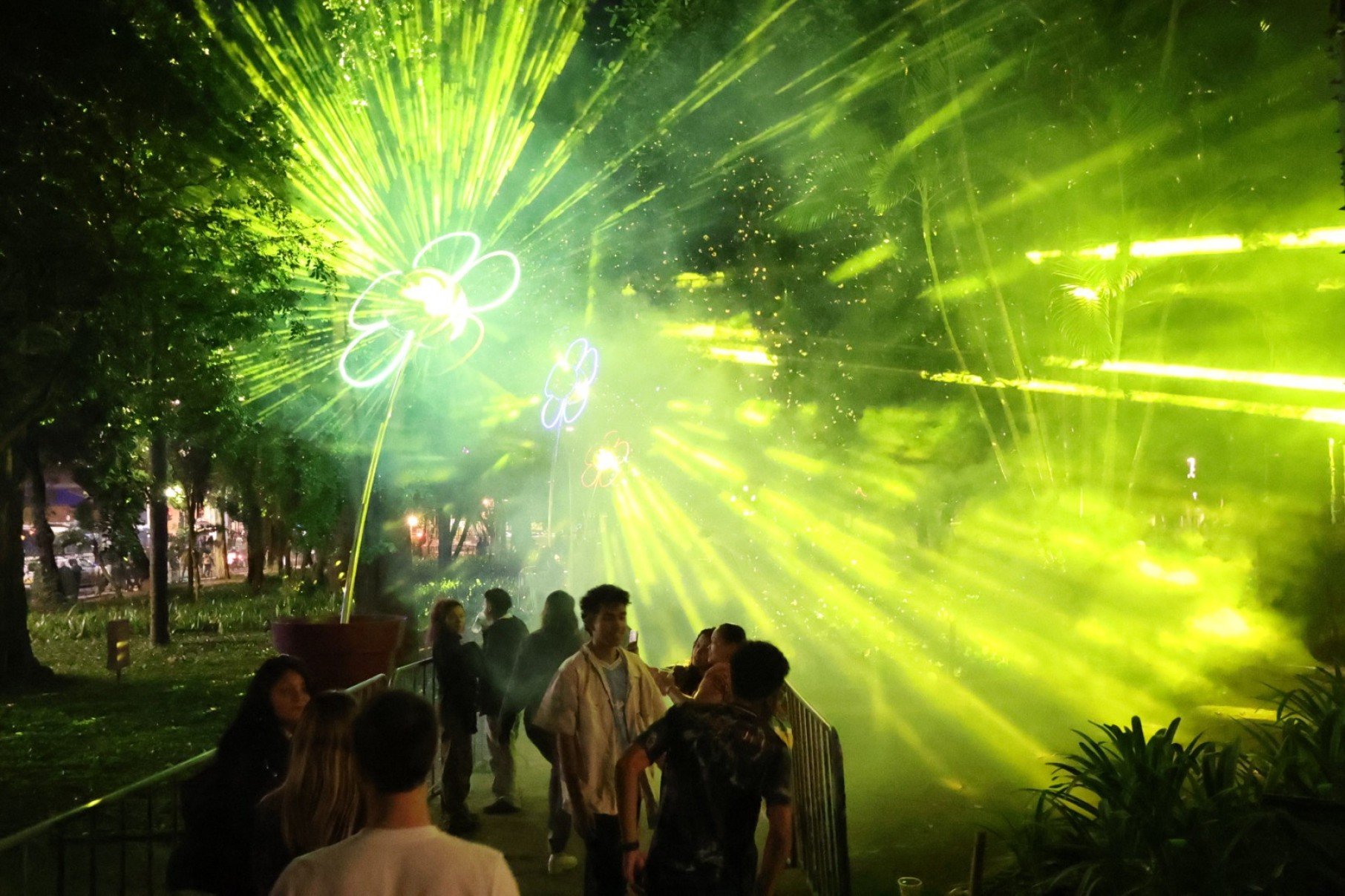 Festa da Luz, mas também de som, arte, ocupação e muita alegria. Cada vez maior, o evento cultural chega à quarta edição em 2025