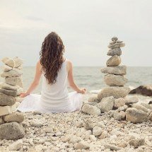 Reiki à distância: como funciona essa cura energética? - Wemystic