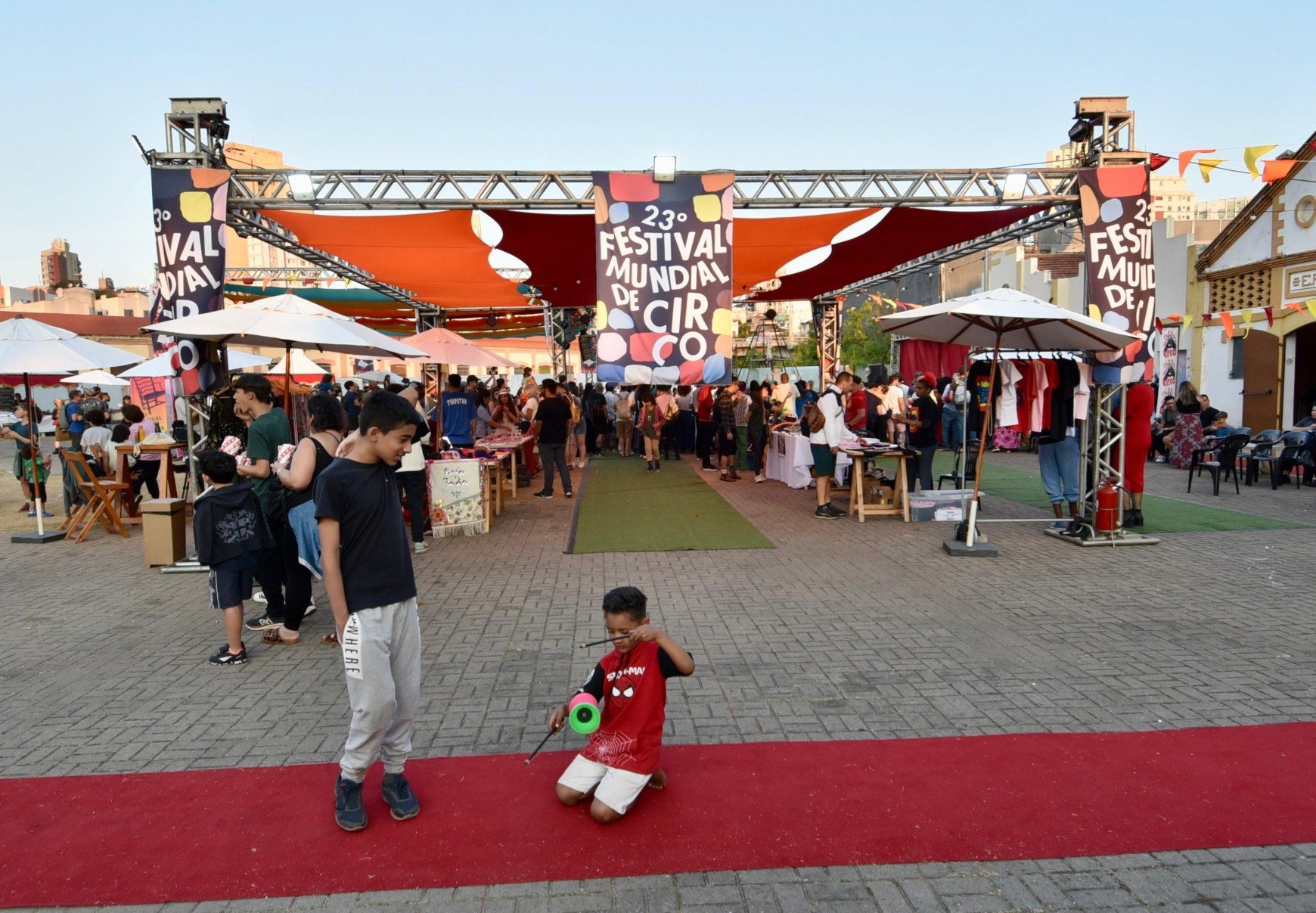 O evento foi o primeiro da América Latina dedicado exclusivamente ao universo circense-Ramon Lisboa/EM/D.A Press