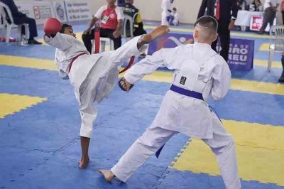 As lutas e artes marciais têm importante papel na sociedade há séculos. Representam autodefesa, esporte e expressão cultural. Conheça as lutas mais populares e suas características. -  (crédito:  Divulgação)