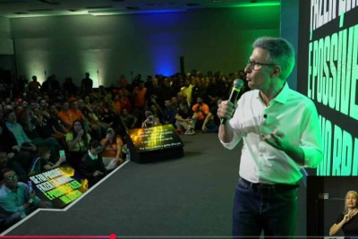 Romeu Zema discursa durante lançamento de sua pré-candidatura à Presidência da República -  (crédito: Reprodução/ Partido Novo no YouTube)