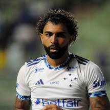 Gabigol chegou ao Cruzeiro com status de titular, mas tem sido reserva com Leonardo Jardim -  (crédito: Alexandre Guzanshe/EM/D.A Press – 30/1/25 )