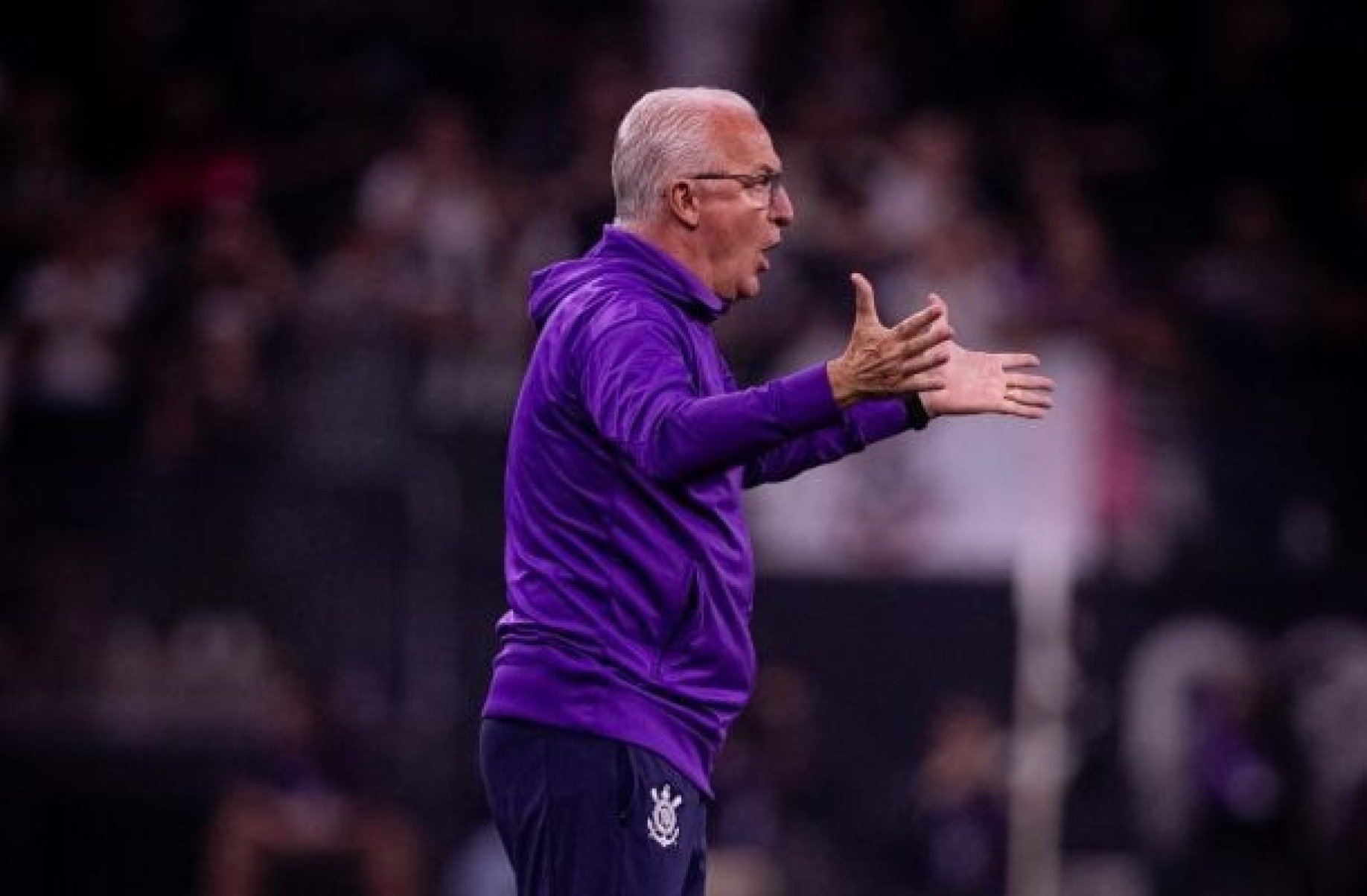 Corinthians completa um mês sem vencer no Brasileiro e liga alerta