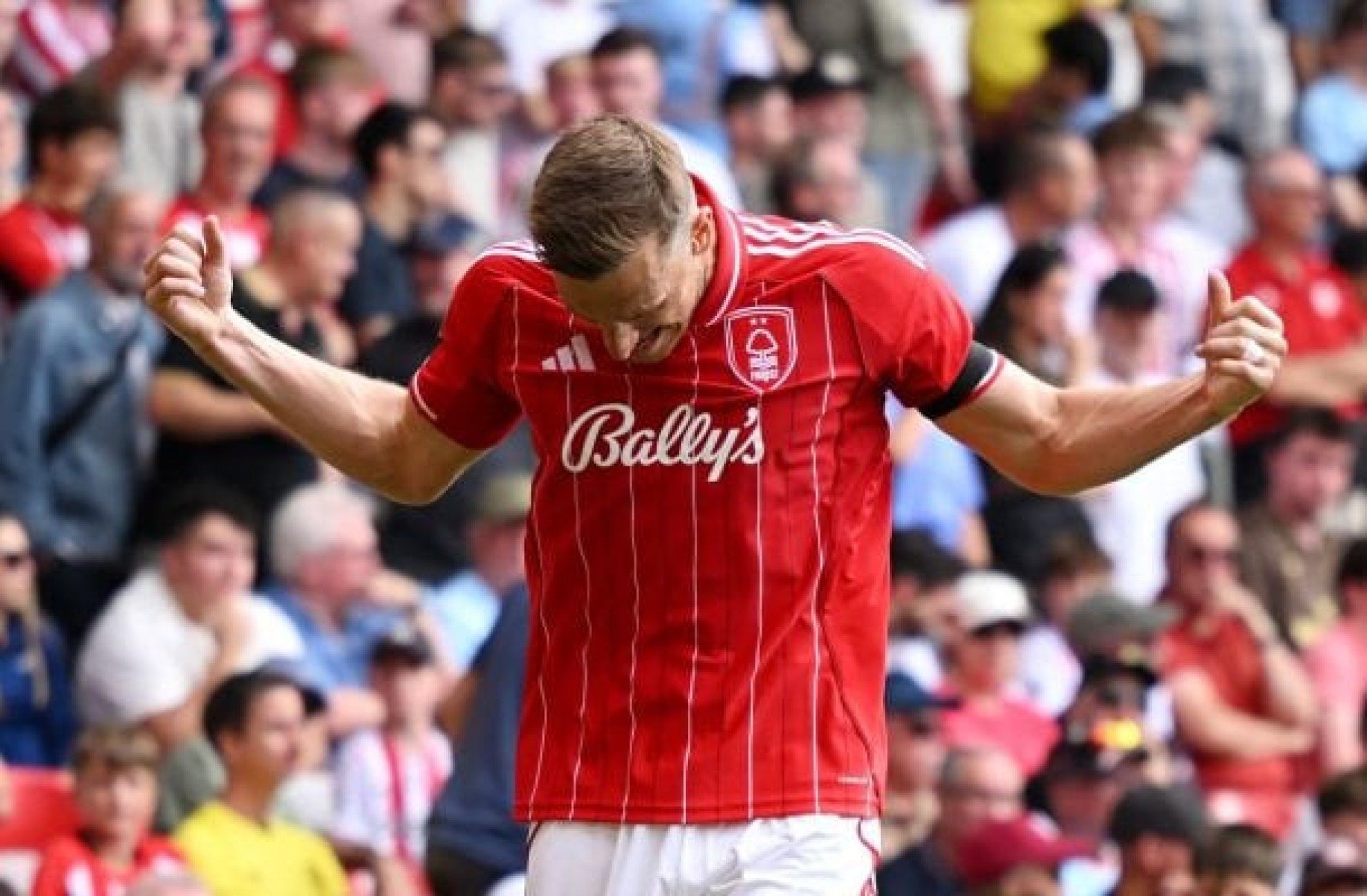 Nottingham atropela Brentford pela Premier League