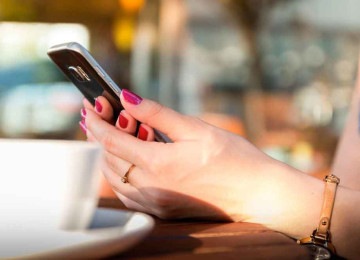 É possível comprar tudo pelo celular, de roupas de festa a simples peças de lingerie
 -  (crédito: Pixabay/reprodução)