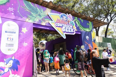 O Contagem Geek 2025 reuniu público diverso no Parque Fernão Dias, com games, cosplays, K-pop e atrações culturais no último sábado (16). -  (crédito: Luci Sallum/PMC)