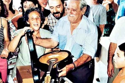 Música e alegria fazem parte do DNA do clã chefiado por Jorge Assad Simão Filho, que fez das tripas coração para investir no talento dos filhos Sérgio, Odair e Badi -  (crédito: Acervo)