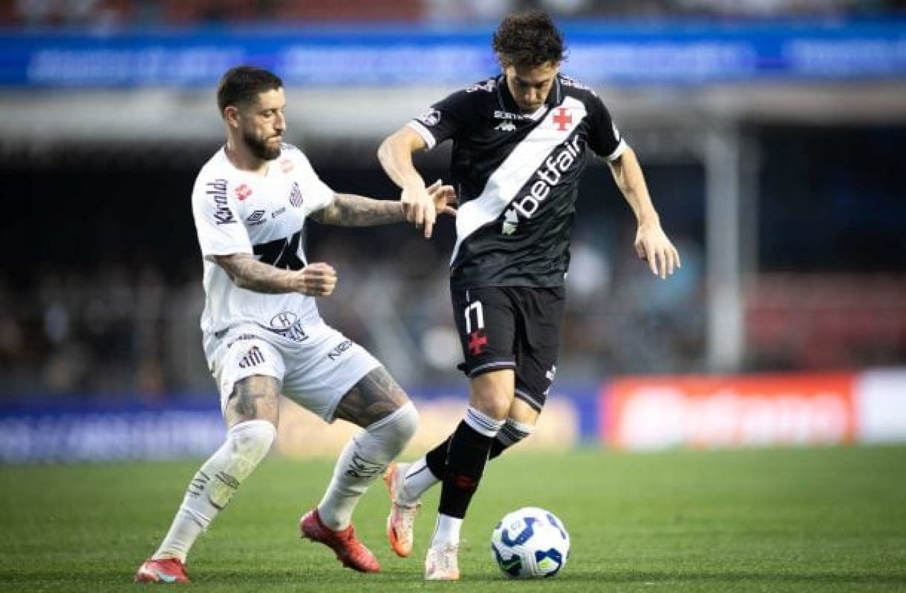 Nuno Moreira supera Piton em quesito importante no Vasco