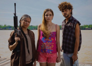 Marleyda Soto, Domithila Cattete e Lucas Galvino em foto da minissérie 'Pssica', da Netflix  -  (crédito: Rodrigo Maltchique/Divulgação)