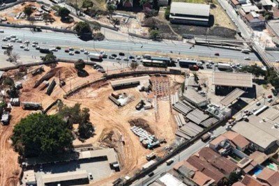 Vista a&eacute;rea da obra na Av. Sebasti&atilde;o de Brito -  (crédito: PBH/Divulga&ccedil;&atilde;o)