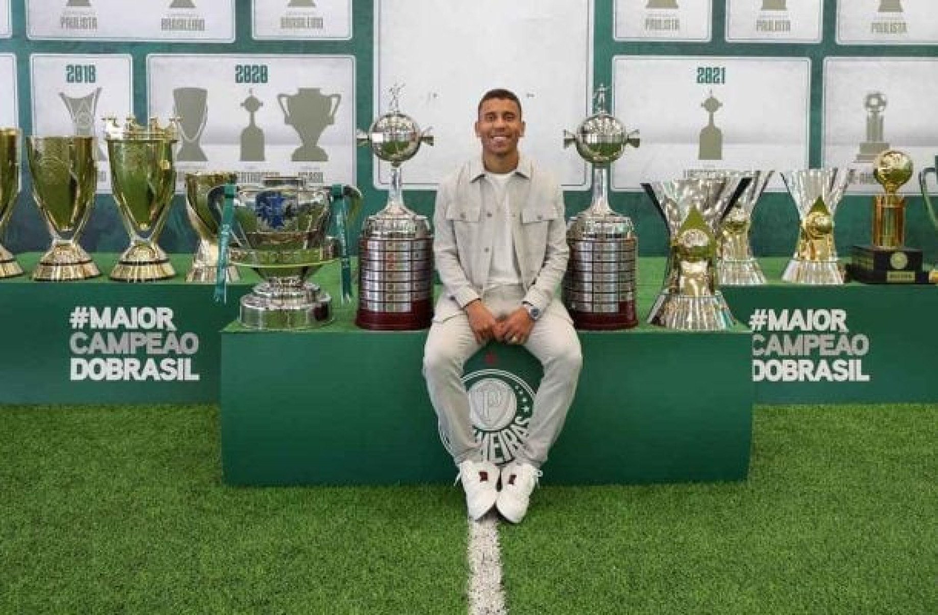 Marcos Rocha se emociona em sua despedida do Palmeiras