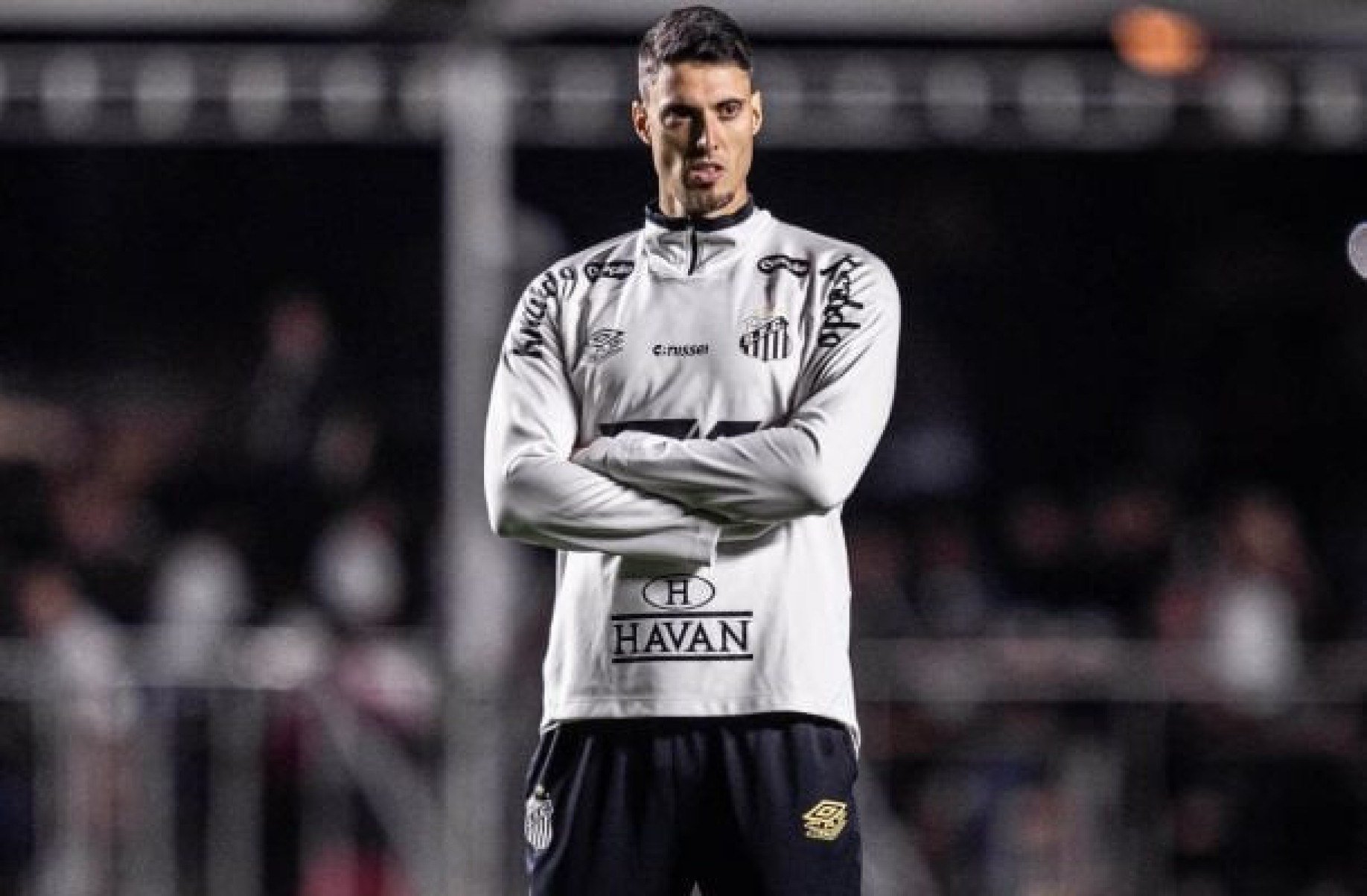 Matheus Bachi assume interinamente o Santos após demissão de Cleber Xavier